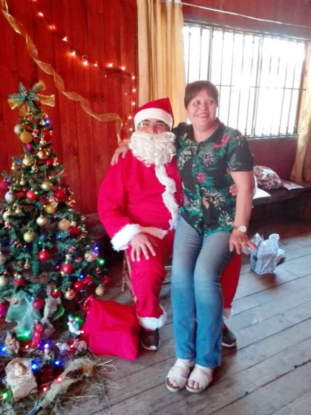 I. Municipalidad de Pinto continúa con la tradicional entrega de regalos a varios sectores de la comuna 16-12-2018 (21)