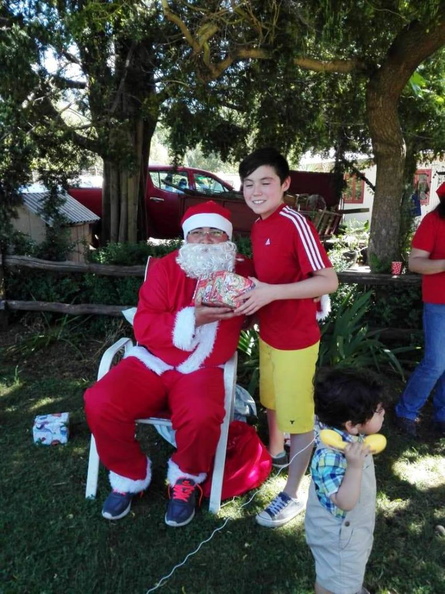 I. Municipalidad de Pinto continúa con la tradicional entrega de regalos a varios sectores de la comuna 16-12-2018 (210)
