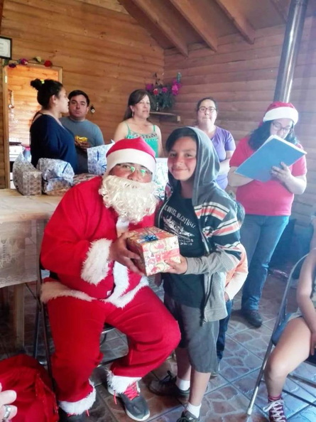 I. Municipalidad de Pinto continúa con la tradicional entrega de regalos a varios sectores de la comuna 16-12-2018 (213)