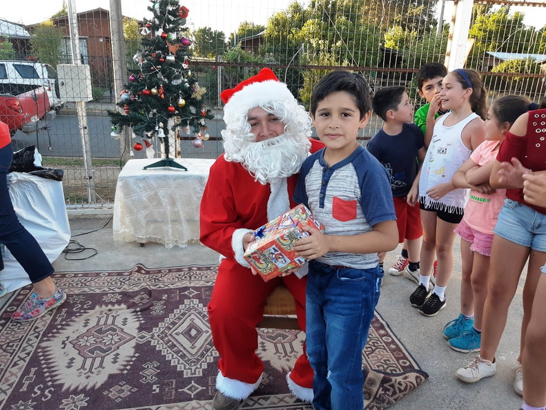 Entrega de Juguetes de Navidad fue realizada en la Villa Padre Hurtado y en la Villa Manuel Rodríguez 21-12-2018 (100)