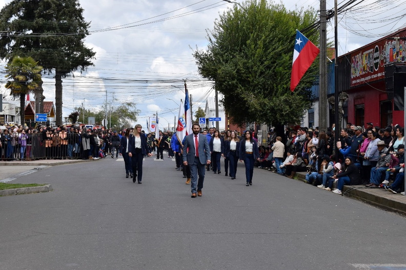 Desfile en el marco del Aniversario Nº 163° de la comuna de Pinto 11-10-2023 (7)