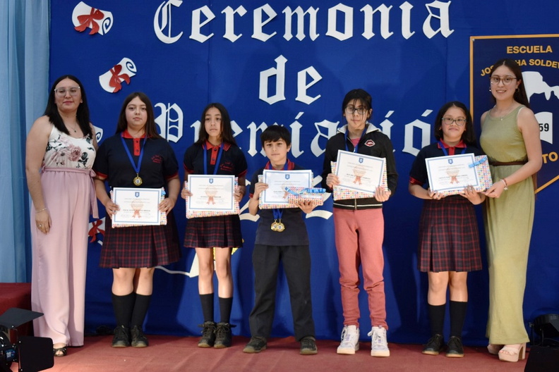 Ceremonia de Premiación alumnos y alumnas Escuela José Tohá Soldevila 20-12-2023 (4)