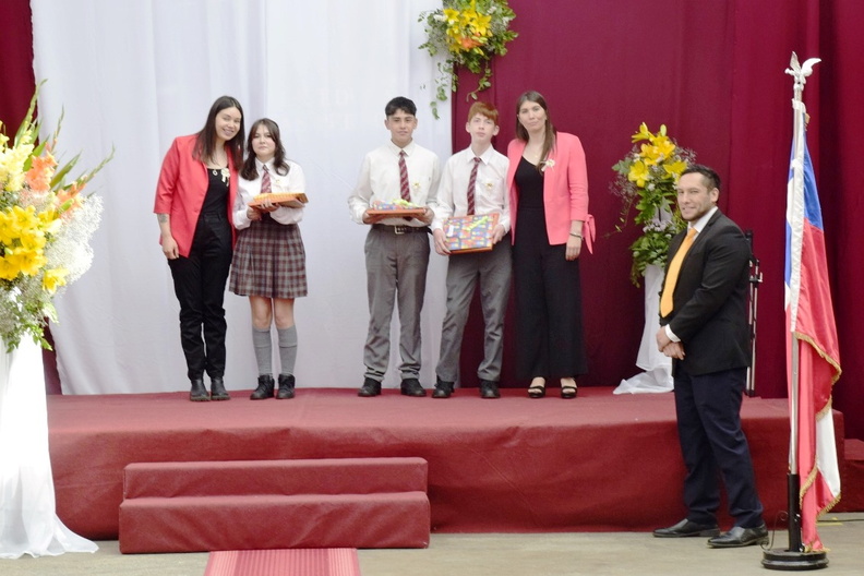 Licenciatura de octavos básicos Escuela Puerta de la Cordillera 2023 22-12-2023 (95)