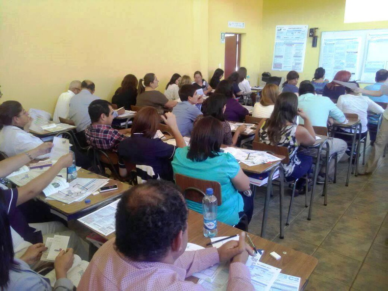 Funcionarios del INE realiza capacitaciones a las personas que realizaran labor de Censistas en la comuna de Pinto 10-04-2017 (6)