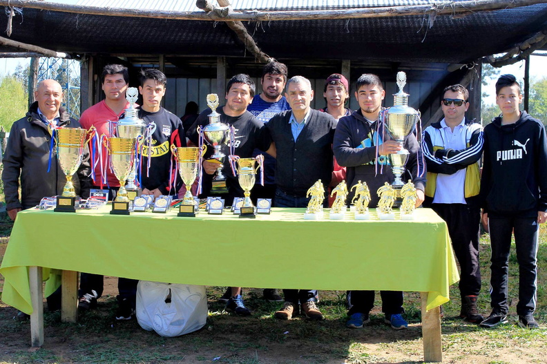 Equipo de Fútbol La Estrella de El Rosal obtiene primer lugar en el Campeonato de Fútbol Liga Cordillera de San Ignacio 17-10-2017 (6).jpg