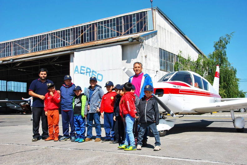 Alumnos destacados y Cadetes de Bomberos de Pinto realizaron vuelos en el Aeródromo de Chillán 11-12-2017 (15).jpg