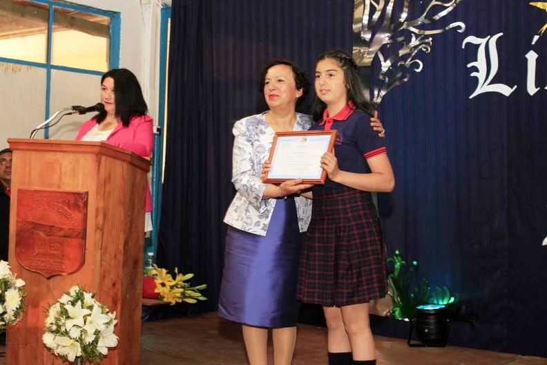 Ceremonia de Licenciatura de 8º Básico de la Escuela José Toha Soldevilla 14-12-2017 (26)