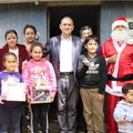 Viejito Pascuero llegó a Pinto y junto con ello la Navidad para los niños 18-12-2017 (19)