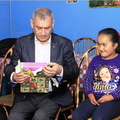 Viejito Pascuero llegó a Pinto y junto con ello la Navidad para los niños 18-12-2017 (22)