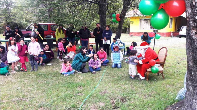Viejito Pascuero visita a los Niños de Las Trancas 18-12-2017 (1).jpg