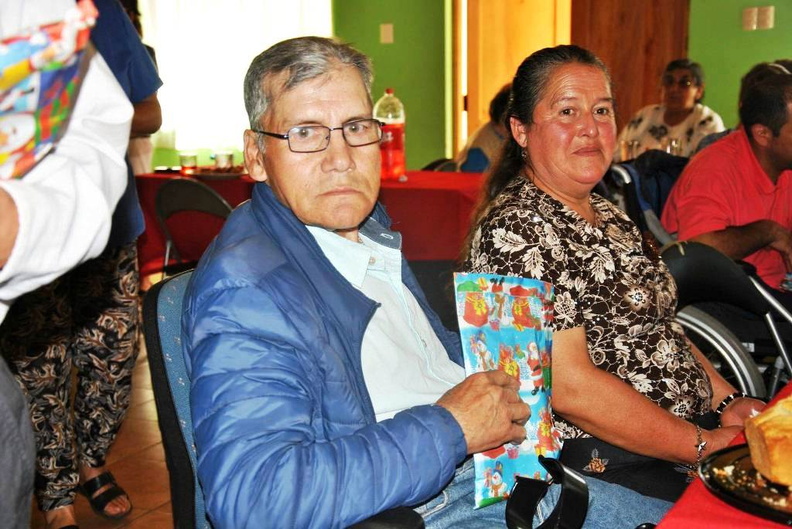 Grupo de Discapacitados Pre Cordillera recibieron regalos navideños 18-12-2017 (12).jpg