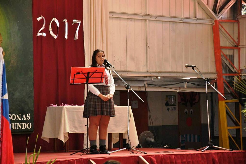 Ceremonia de despedida de los 8° Básicos de la Escuela Puerta de la Cordillera 20-12-2017 (6)
