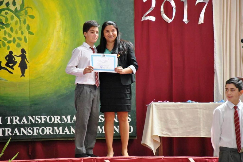 Ceremonia de despedida de los 8° Básicos de la Escuela Puerta de la Cordillera 20-12-2017 (8).jpg