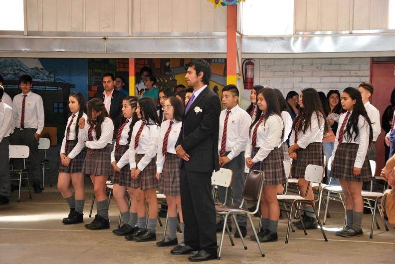 Ceremonia de despedida de los 8° Básicos de la Escuela Puerta de la Cordillera 20-12-2017 (13).jpg