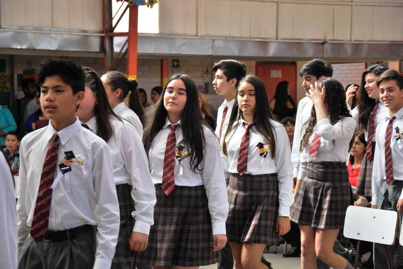 Ceremonia de despedida de los 8° Básicos de la Escuela Puerta de la Cordillera 20-12-2017 (16).jpg