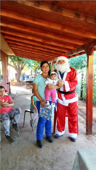 Viejito Pascuero visita a los Niños de Pichilluanco, Los Avellanos, Patagual y Santo Domingo 20-12-2017 (35).jpg