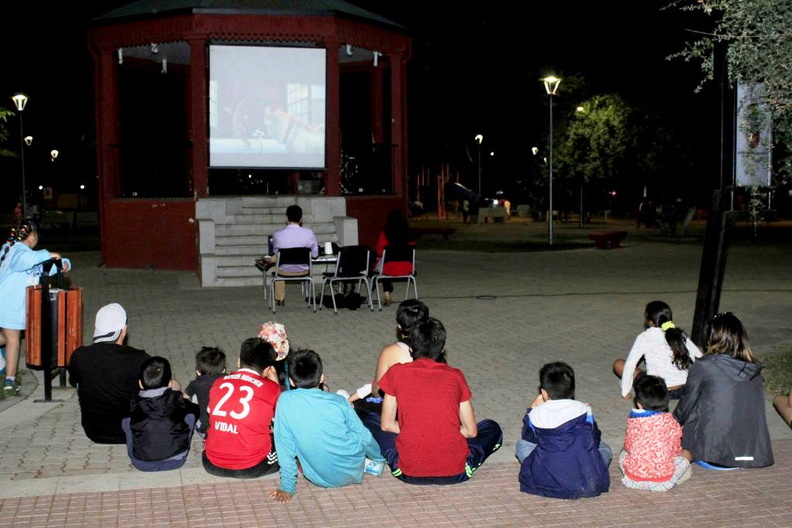 Cine para Niños en la Plaza de Armas 09-02-2018 (1).jpg