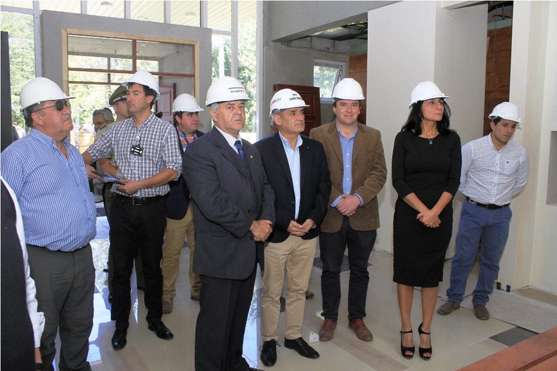 Autoridades Regionales visitaron nuevo Edificio Consistorial y el Cuartel de Bomberos de Pinto 16-03-2018 (18).jpg