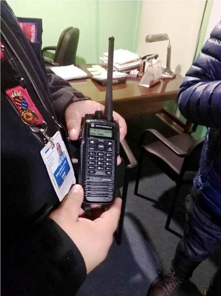 ONEMI entrega radio portátil UHF Handy al Alcalde de Pinto para mejorar la comunicación ante futuras emergencias 08-04-2018 (2)