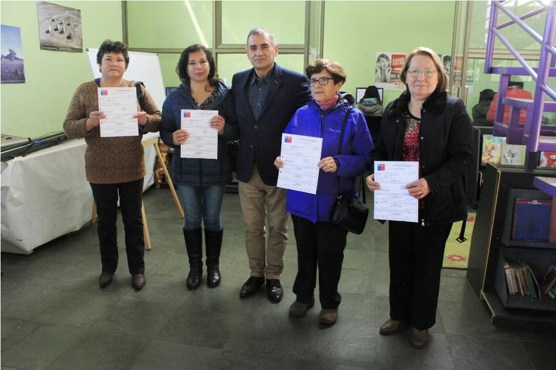 Programa de Protección Patrimonio Familiar entrega subsidios a 48 familias de Pinto 12-04-2018 (16)