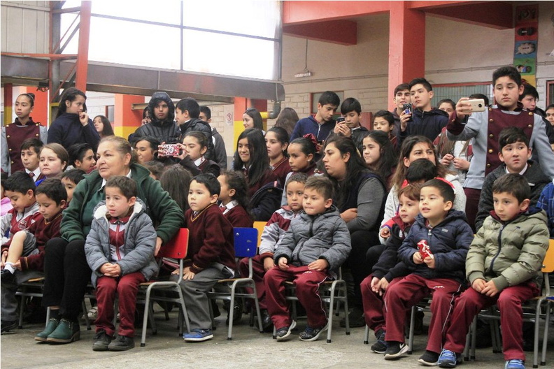 Escuela Puerta de la Cordillera celebró 32 años de vida 25-04-2018 (20)