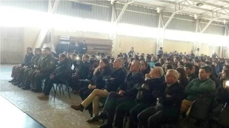 Alcalde de Pinto concurrió al acto de las Glorias Navales, organizado por el Liceo Politécnico José Pinto Arias 23-05-2018 (2)
