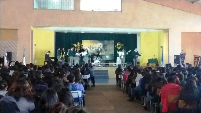 Alcalde de Pinto concurrió al acto de las Glorias Navales, organizado por el Liceo Politécnico José Pinto Arias 23-05-2018 (7).jpg