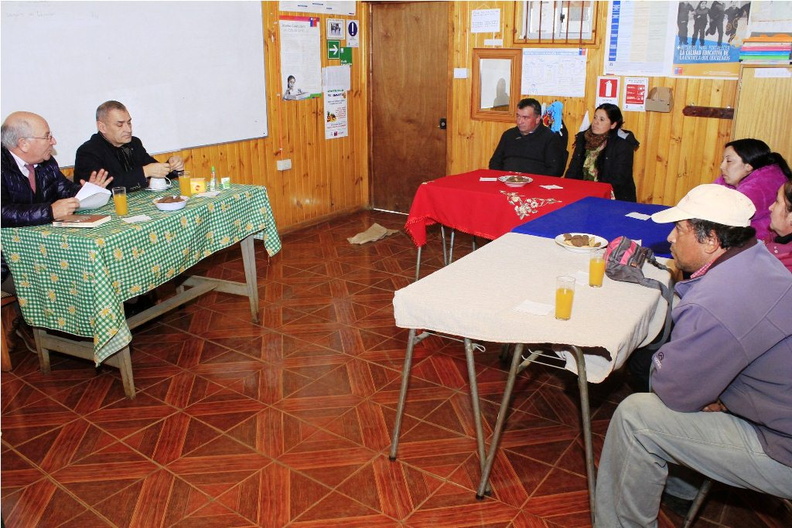 Reunión entre Autoridades se realiza en la Escuela La Montaña para ver la proyección de Alumnos y la Escuela 19-06-2018 (1).jpg