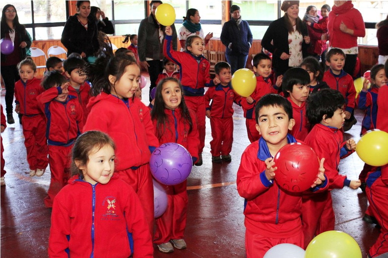 Escuela de Lenguaje Pinto y Aprendo realiza actividad física con alumnos y apoderados 21-06-2018 (9).jpg