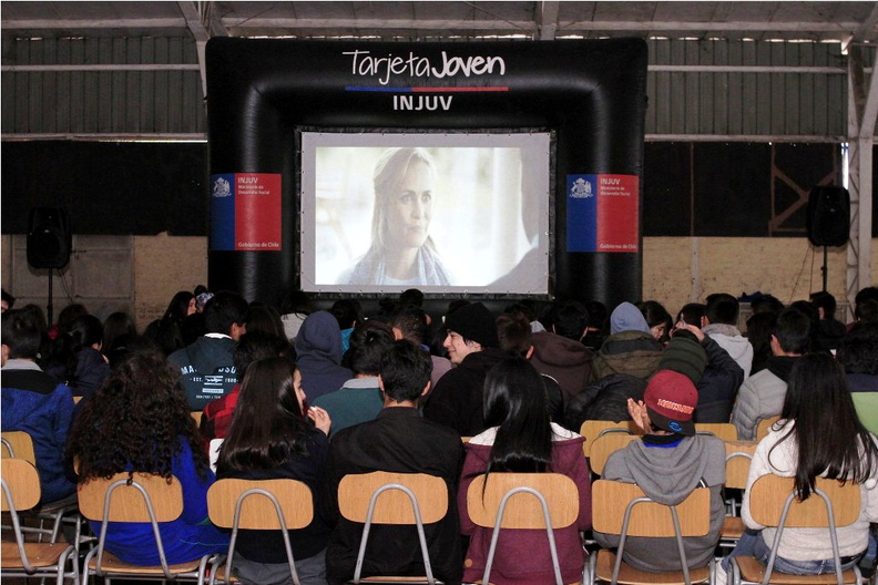 INJUV en conjunto con la I. Municipalidad de Pinto ofrecieron una grato jornada de películas a alumnos de Pinto 21-06-2018 (1).jpg