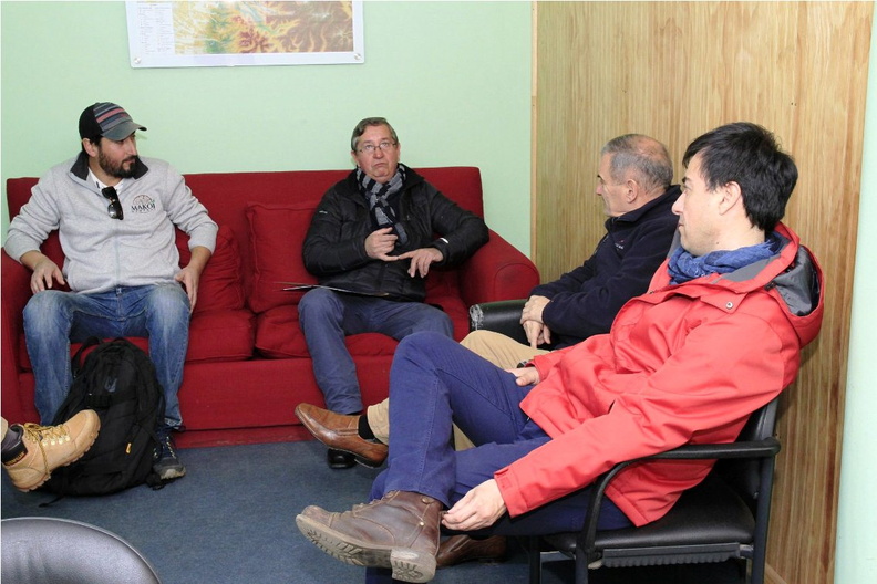 Presidente de la Cooperativa de Agua de El Rosal se reunió con el Alcalde de Pinto 26-07-2018 (2).jpg