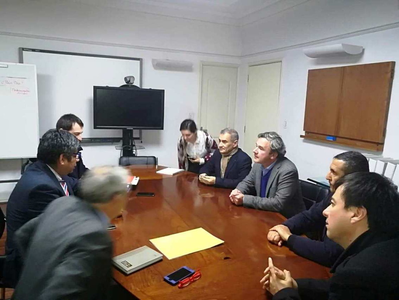 Alcalde de Pinto sostuvo reunión con la Jefa Nacional (S) de Atención Primaria y el Jefe Nacional de Infraestructura del Ministerio de Salud 30-07-2018 (1)