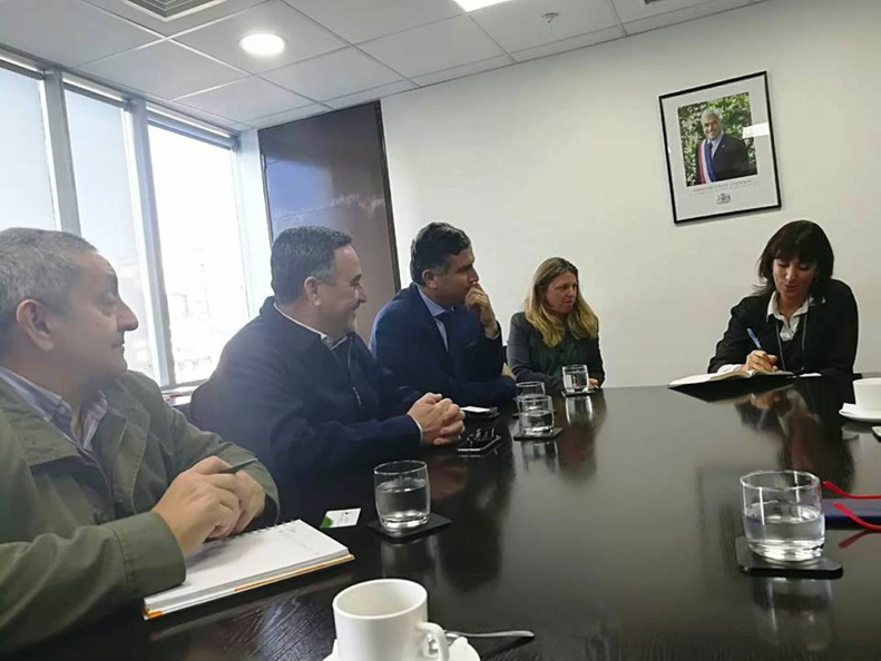 Alcalde de Pinto se reúne con la Subsecretaria de Turismo 13-08-2018 (4).jpg