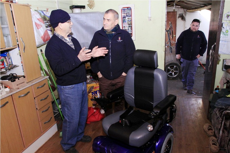 Alcalde de Pinto entrega silla de ruedas eléctrica 27-08-2018 (12)