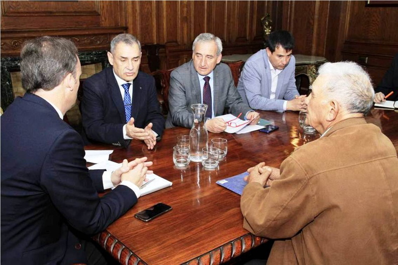 Alcalde de Pinto sostuvo reunión con el Ministro de Bienes Nacionales 10-09-2018 (20)