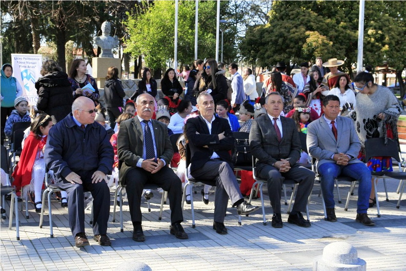 Saludo a la Patria fue realizado en el Frontis de la I. Municipalidad de Pinto 12-09-2018 (115)
