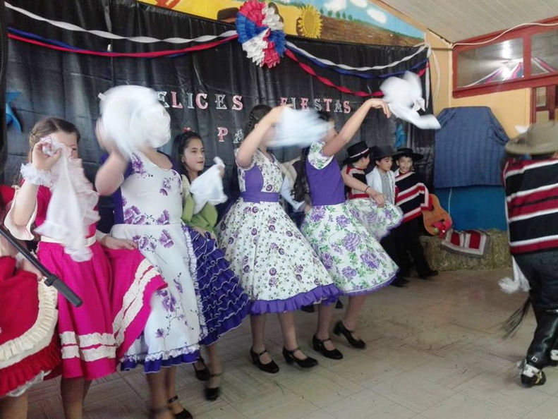 Escuela Javier Jarpa Sotomayor de Los Lleuques celebró las Fiestas Patrias 14-09-2018 (10).jpg