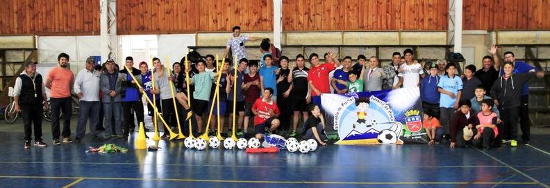 Implementación deportiva fue entregada a la Escuela Juvenil de Fútbol de Pinto 05-10-2018 (10).jpg