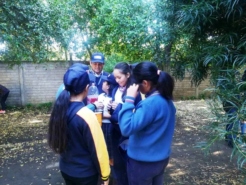 Cultivo de hortalizas fue enseñado en el Colegio Francisco de Asís 29-11-2018 (1).jpg