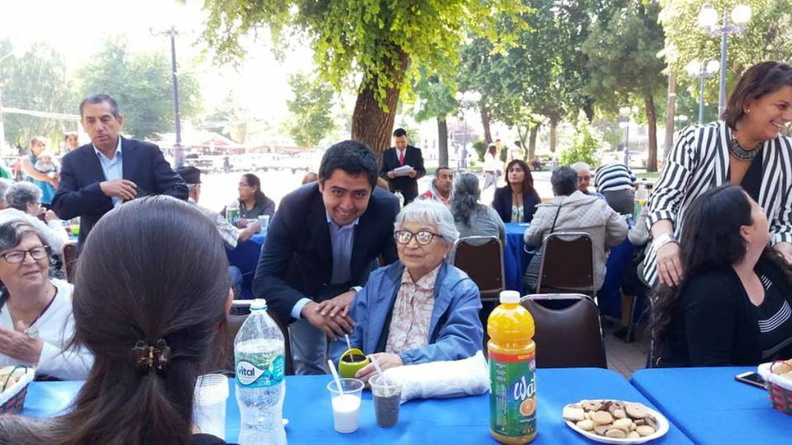 En la ciudad de Chillán se hizo entrega de subsidios de arriendo para adultos mayores 10-12-2018 (6)