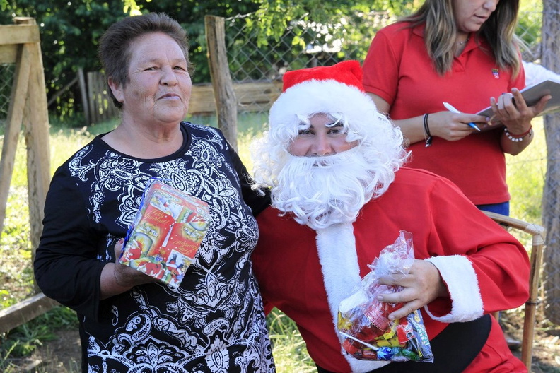 I. Municipalidad de Pinto realiza tradicional entrega de regalos a varios sectores de la comuna 15-12-2018 (1)