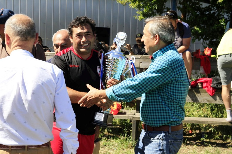 Autoridades  entregan copa de campeones del campeonato rural 16-12-2018 (15)