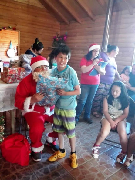 I. Municipalidad de Pinto continúa con la tradicional entrega de regalos a varios sectores de la comuna 16-12-2018 (11)
