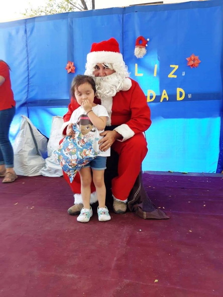 I. Municipalidad de Pinto continúa con la tradicional entrega de regalos a varios sectores de la comuna 16-12-2018 (240)
