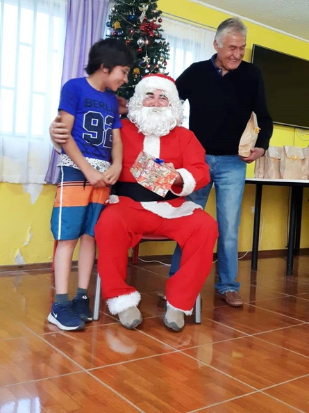 I. Municipalidad de Pinto continúa con la tradicional entrega de regalos a varios sectores de la comuna 16-12-2018 (245).jpg
