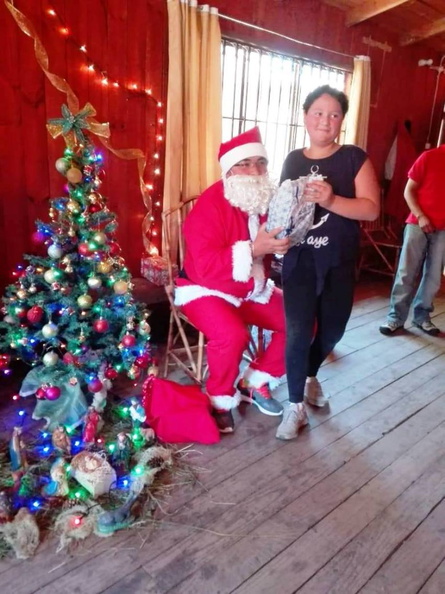 I. Municipalidad de Pinto continúa con la tradicional entrega de regalos a varios sectores de la comuna 16-12-2018 (260)