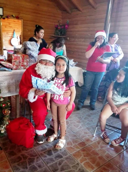 I. Municipalidad de Pinto continúa con la tradicional entrega de regalos a varios sectores de la comuna 16-12-2018 (285).jpg