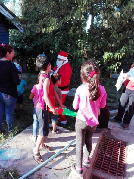 I. Municipalidad de Pinto entrega últimos regalos de navidad a varios sectores de la comuna 18-12-2018 (7)