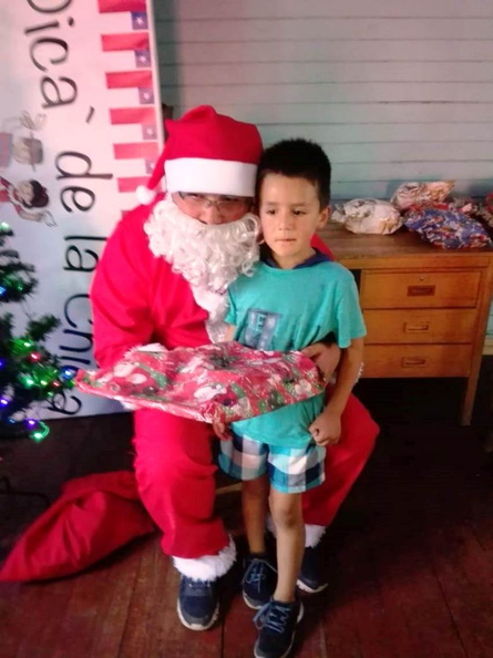 I. Municipalidad de Pinto entrega últimos regalos de navidad a varios sectores de la comuna 18-12-2018 (20).jpg