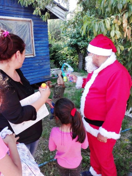 I. Municipalidad de Pinto entrega últimos regalos de navidad a varios sectores de la comuna 18-12-2018 (39).jpg